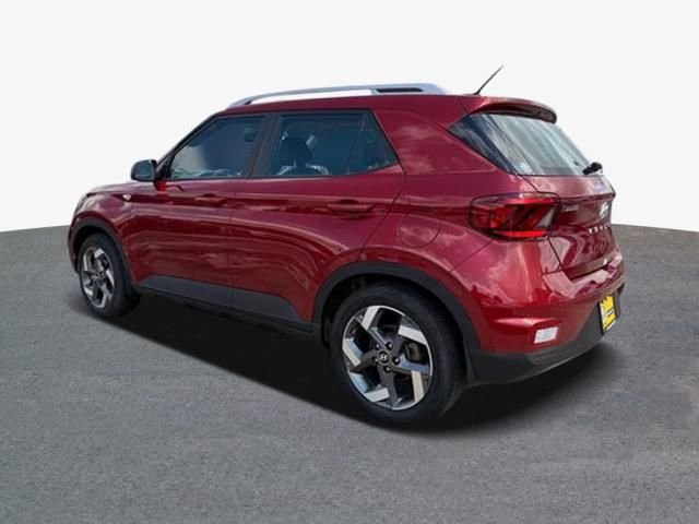 Used 2024 Red Hyundai SEL image 2