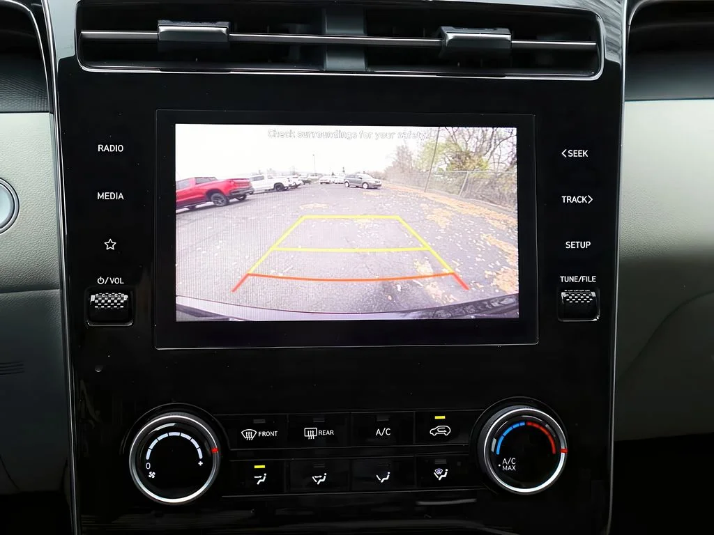 Used 2022 Phantom Black Hyundai SEL image 17