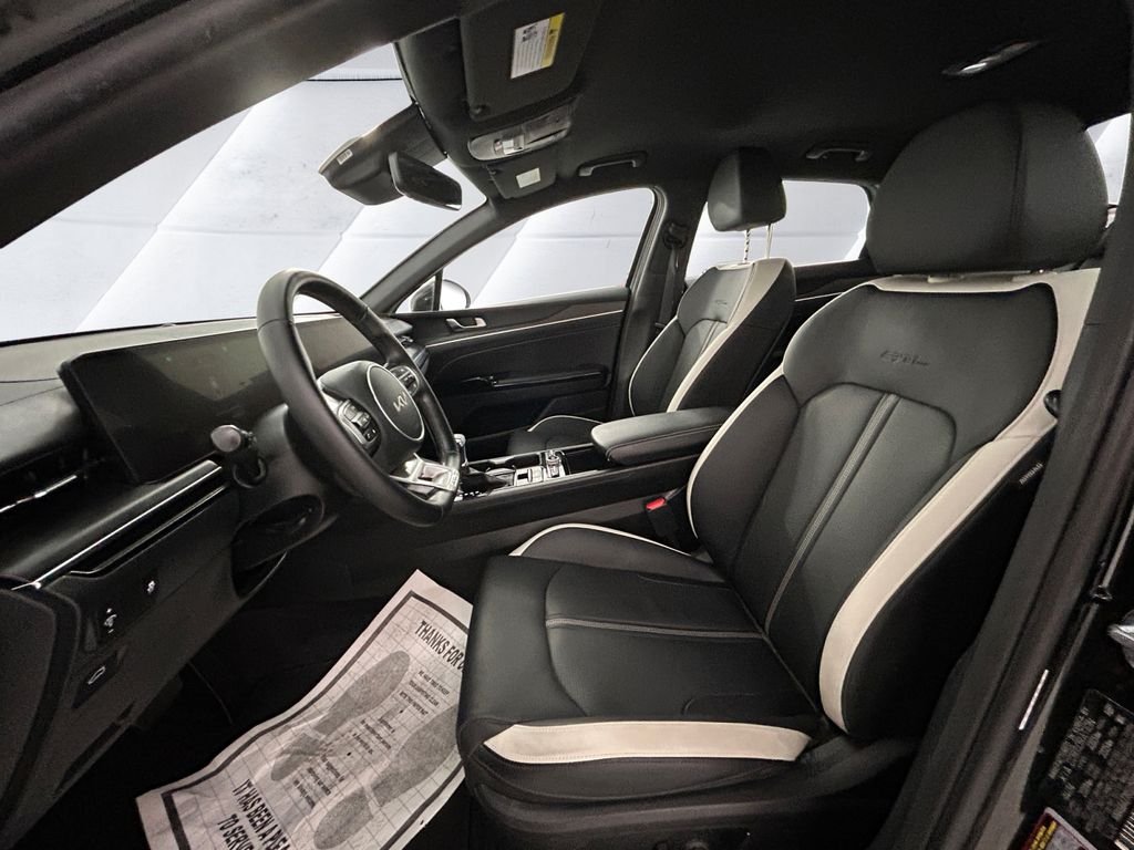 Used 2025 Black Kia GT-Line image 7