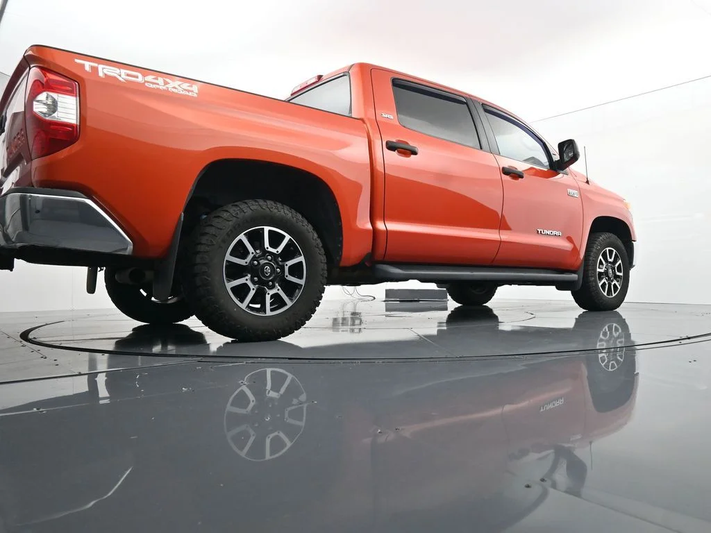 Used 2017 Red Toyota SR5 image 38