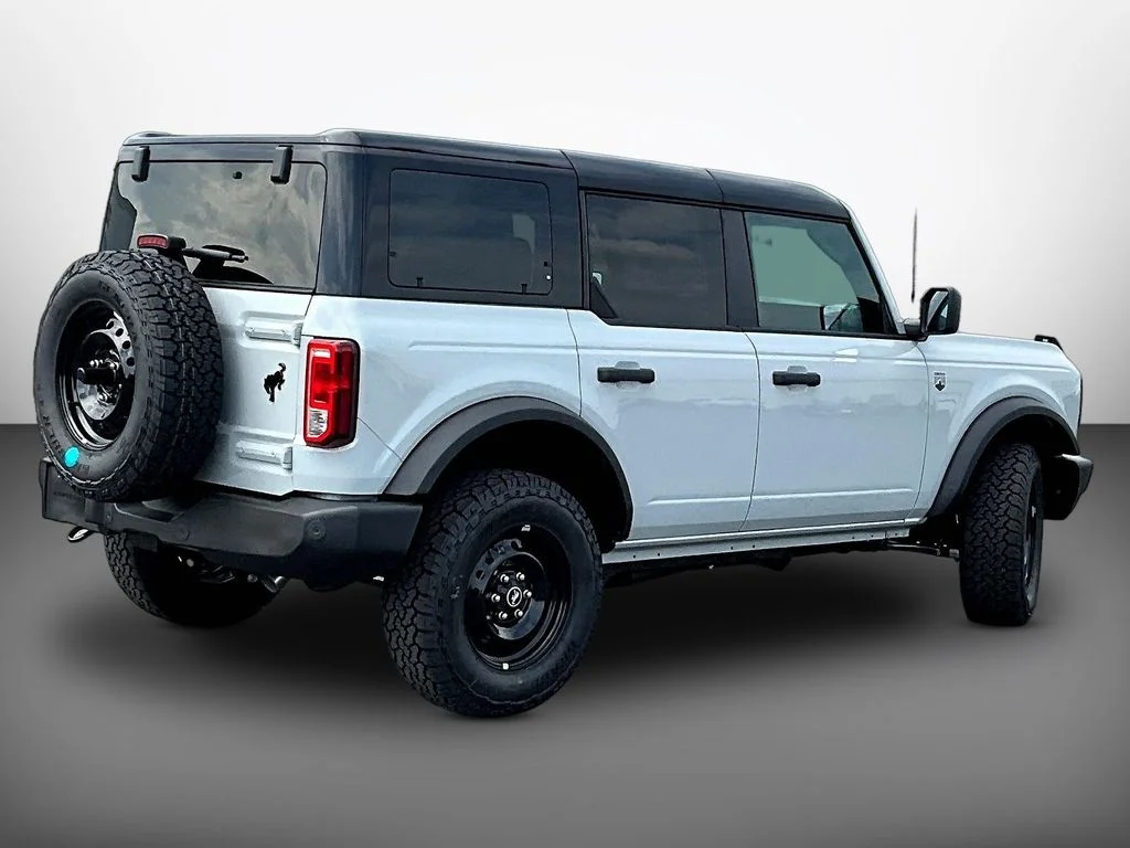 New 2026 Avalanche Gray Ford Big Bend® image 14