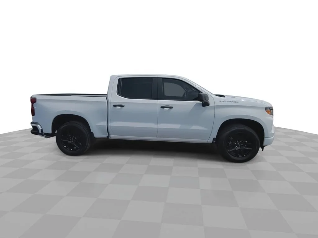 2026 Chevrolet Silverado 1500 Custom - Photo 9