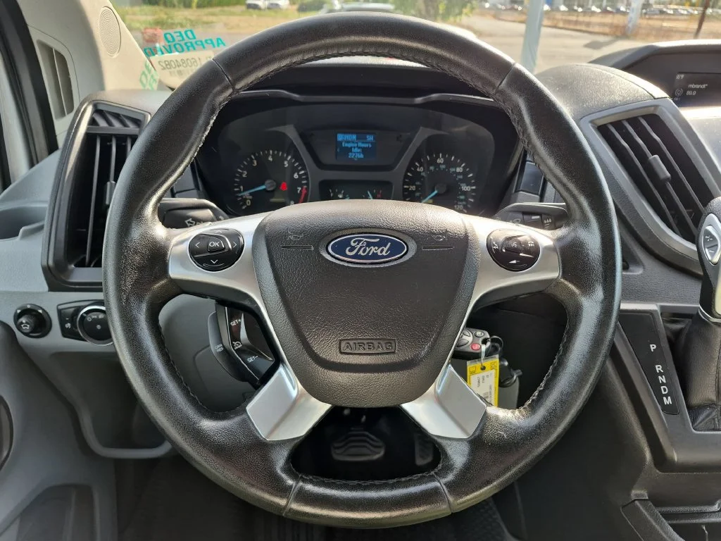 Used 2016 Oxford White Ford Base image 14