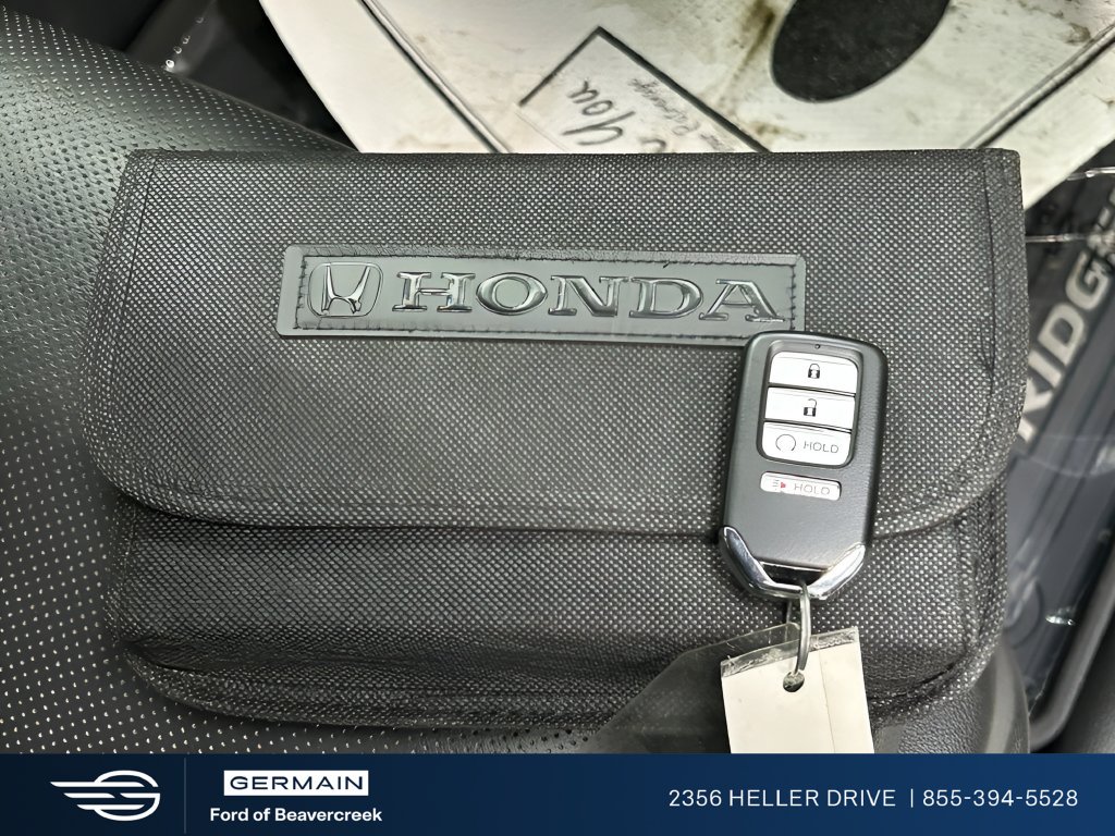 Used 2023 Platinum White Pearl Honda RTL image 24