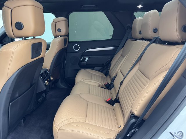 Used 2024 Fuji White Land Rover Dynamic SE image 20