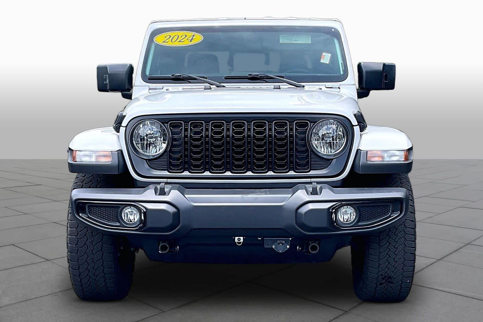 Pre-Owned 2024 Jeep Gladiator Nighthawk