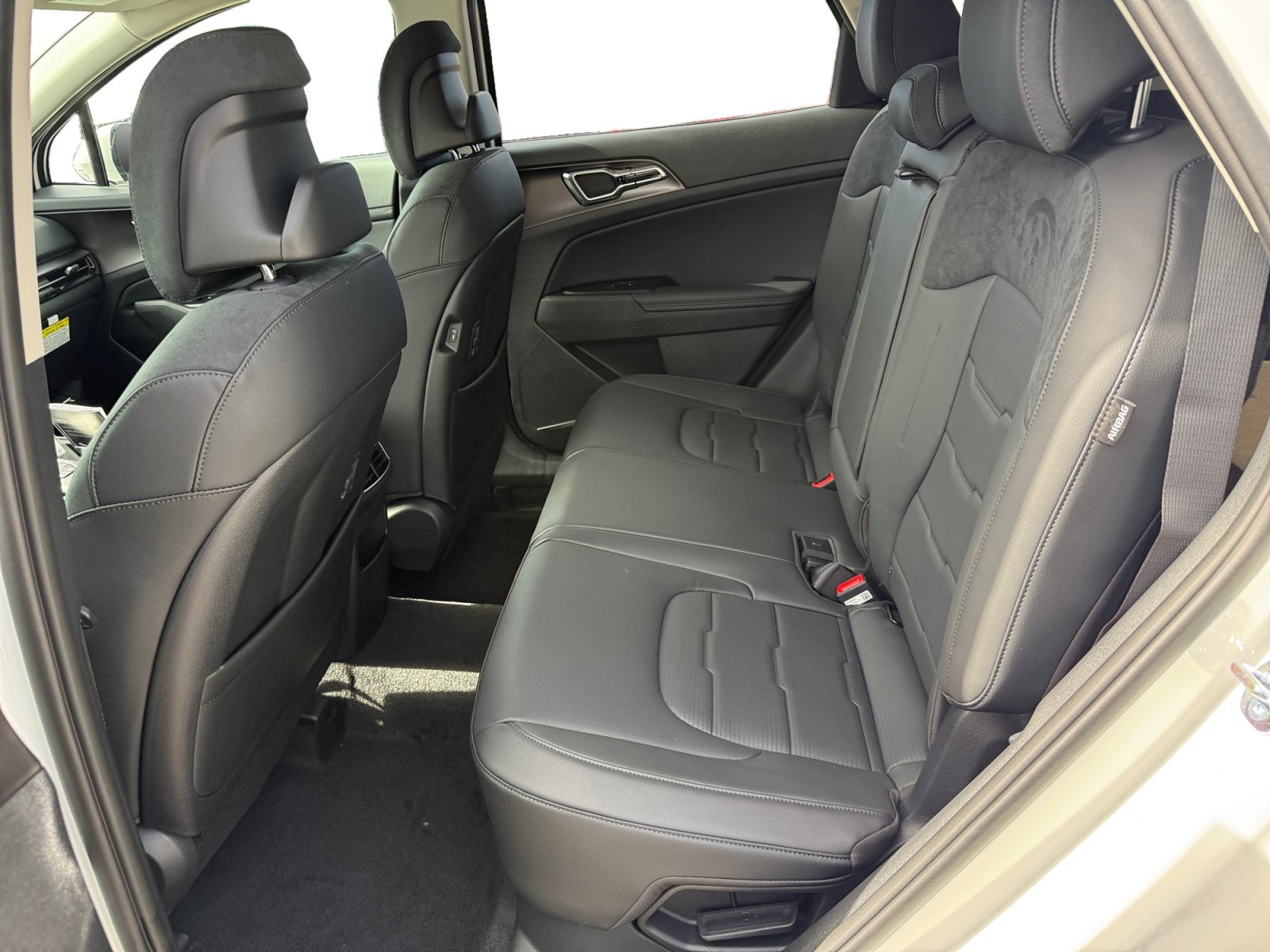 New 2027 Snow White Pearl Kia SX Prestige image 16