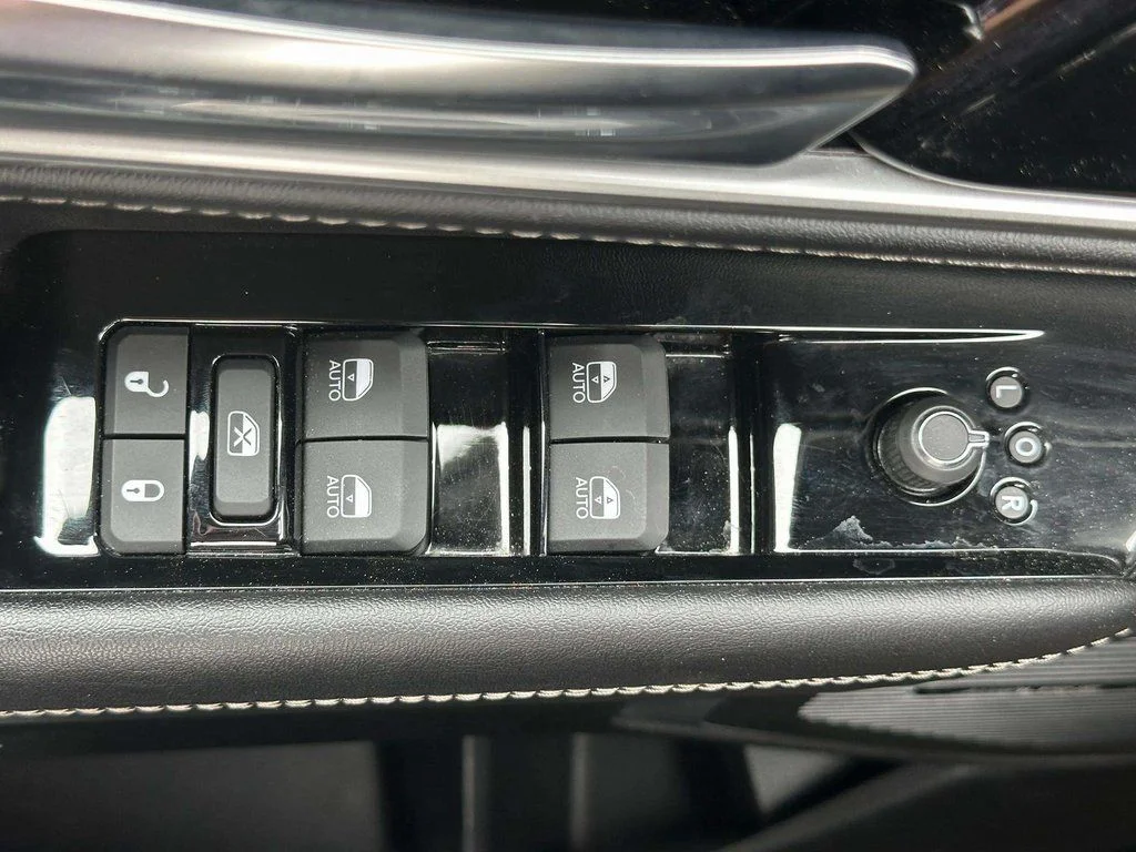 2023 Jeep Wagoneer L Series III - Photo 34