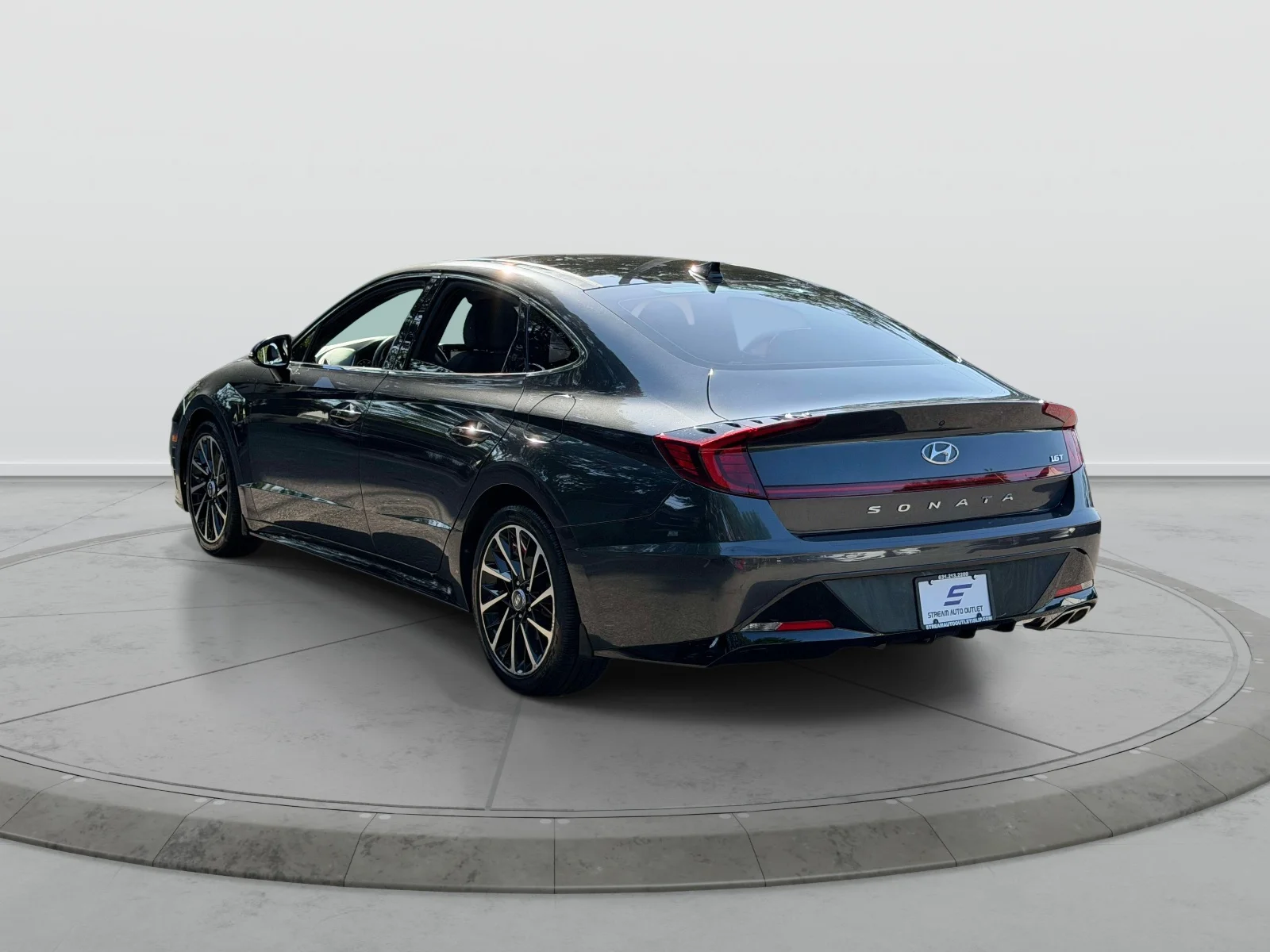 Used 2020 Gray Hyundai SEL Plus image 4