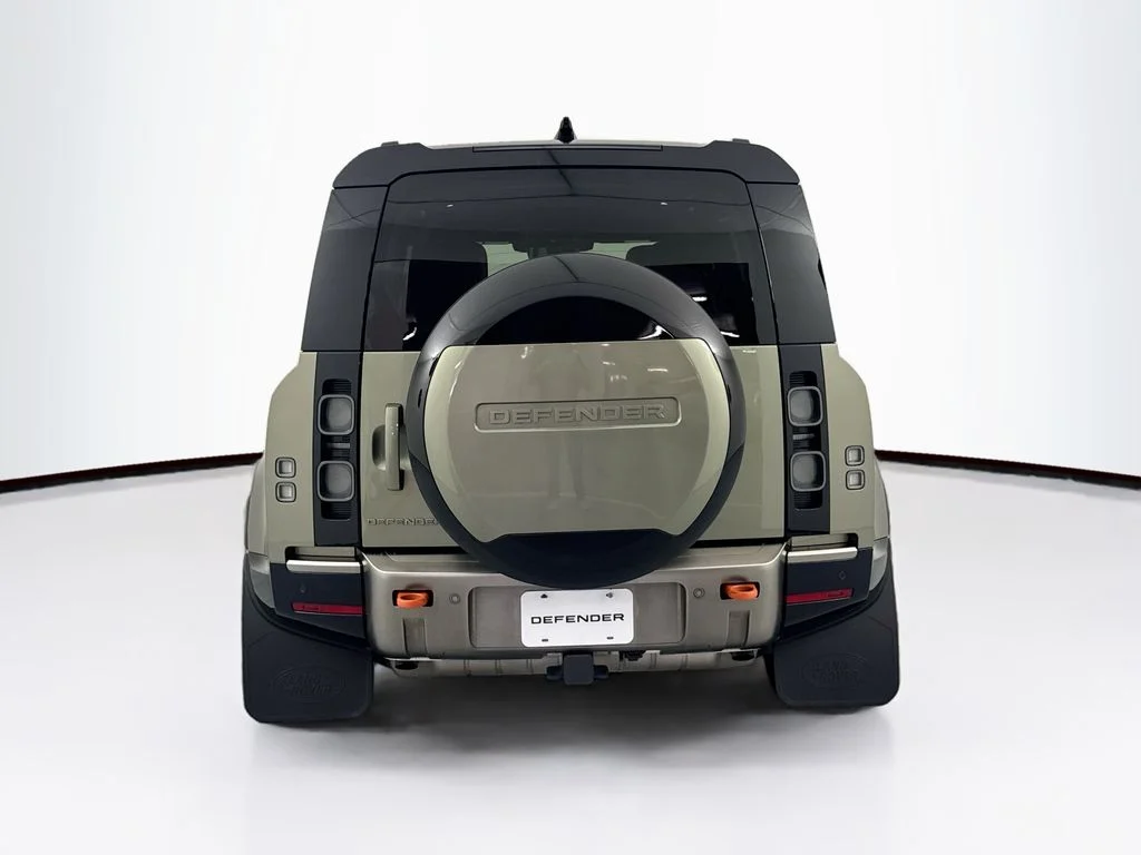 Used 2024 Green Land Rover X image 6