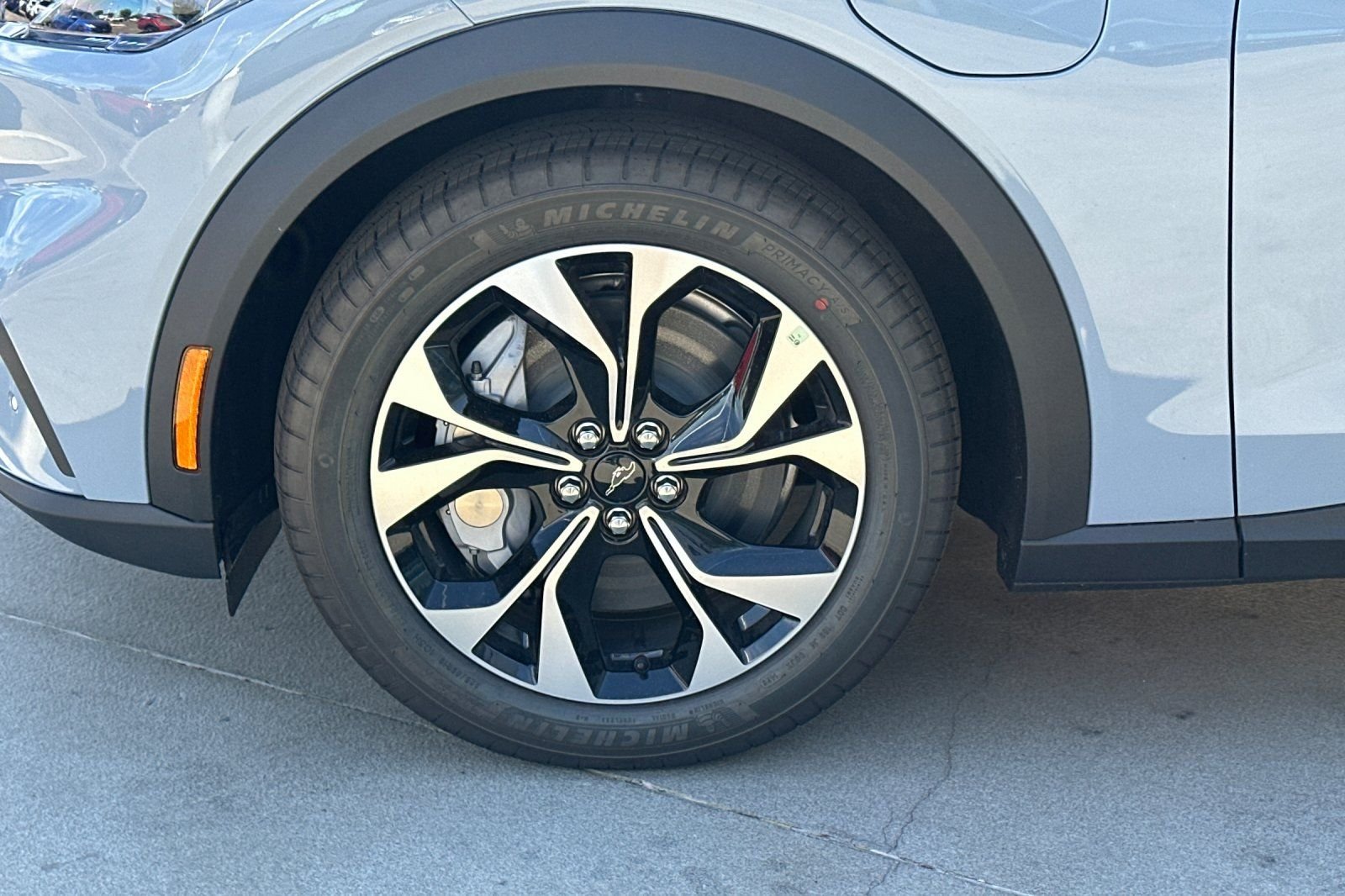 New 2026 Gray Ford Select image 25