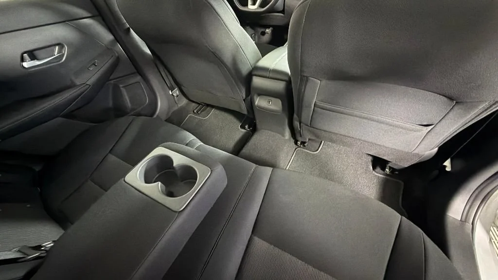 Used 2022 Silver Nissan SV Xtronic CVT image 29
