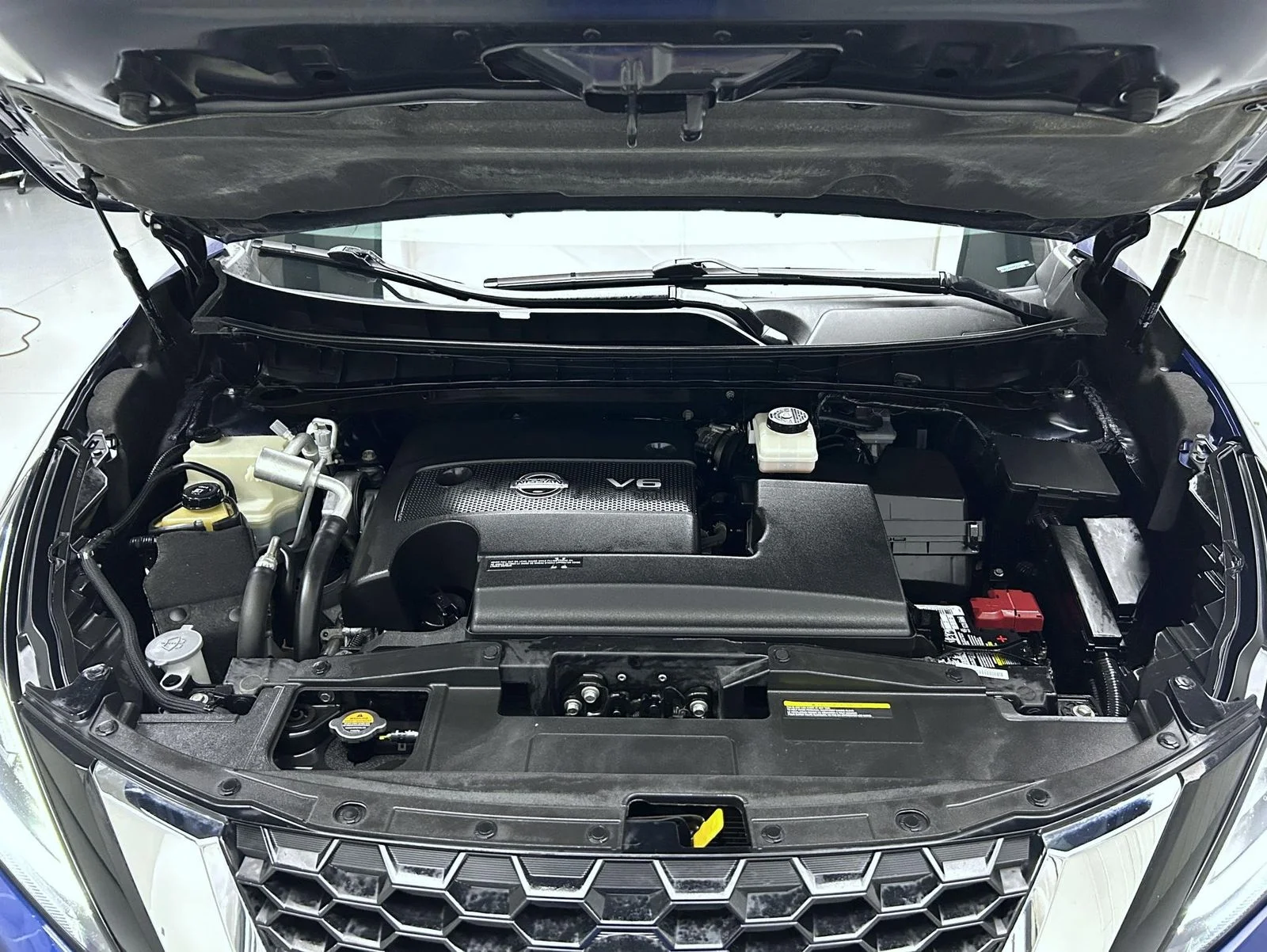 Used 2022 Blue Nissan S image 24