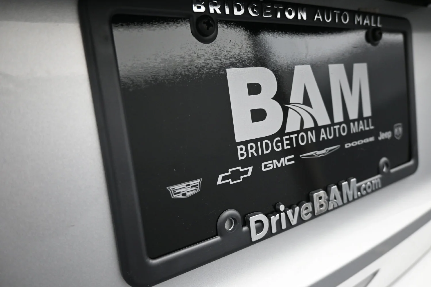 Used 2025 Silver Nissan SV image 27