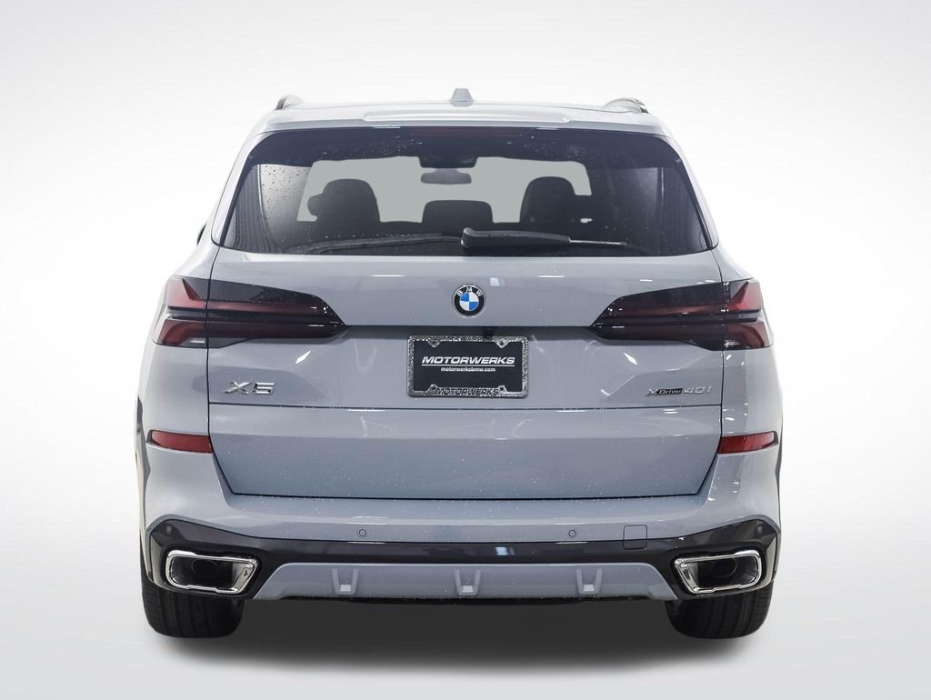Used 2026 Gray Metallic BMW xDrive40i image 4