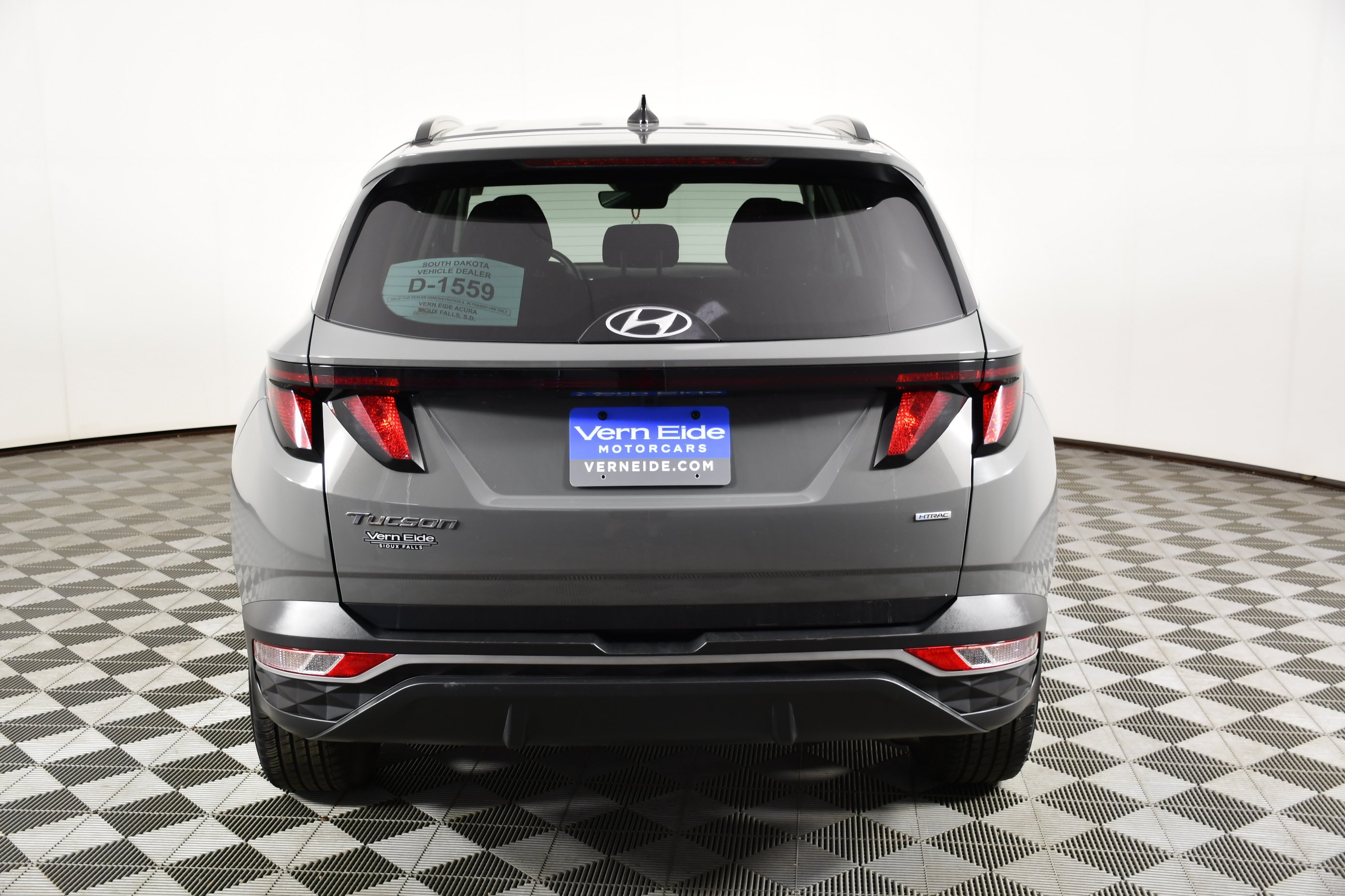 Used 2024 Hampton Gray Hyundai SEL image 6