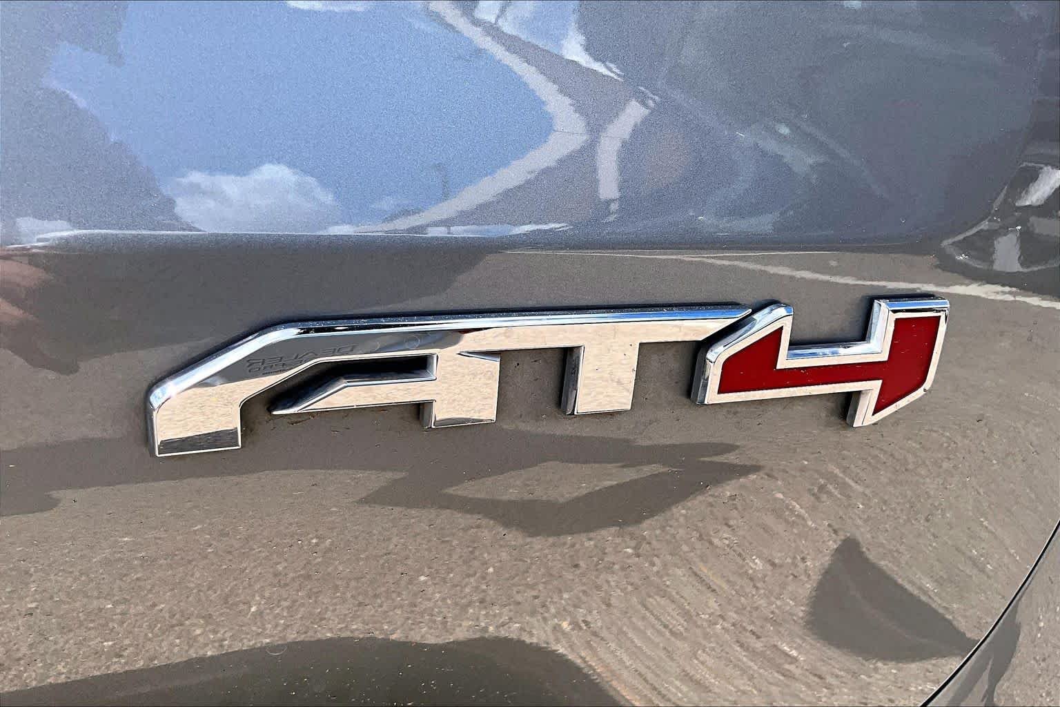Used 2023 Sterling Metallic GMC AT4 image 10