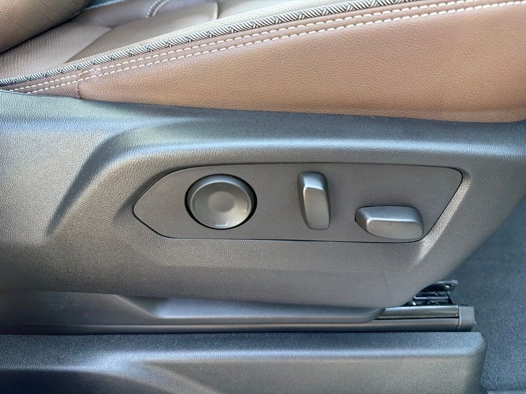 Used 2024 Beige Chevrolet High Country image 31