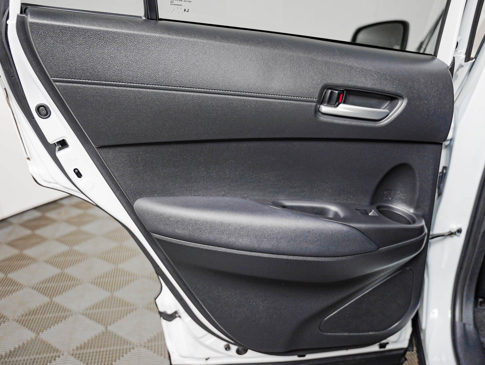 Used 2023 Wind Chill Pear Toyota XLE 2WD image 25