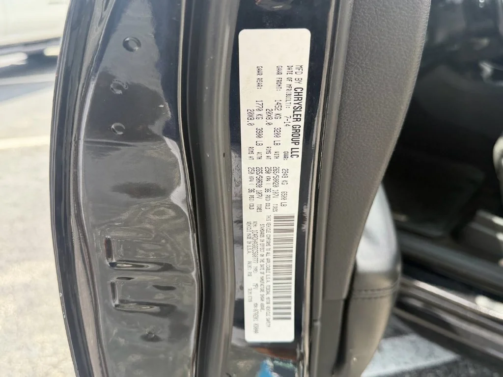 Used 2014 Black Dodge SXT image 22