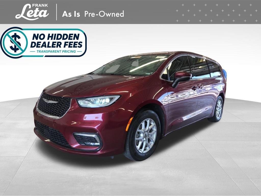 2023 Chrysler Pacifica Touring L's photo