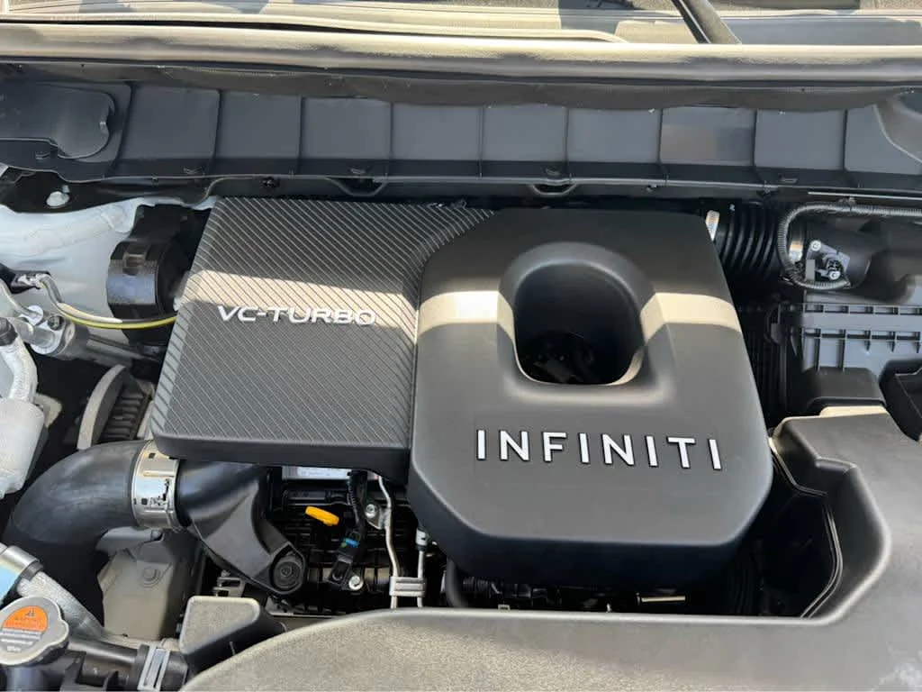 New 2027 RADIANT WHITE INFINITI Luxe FWD image 22