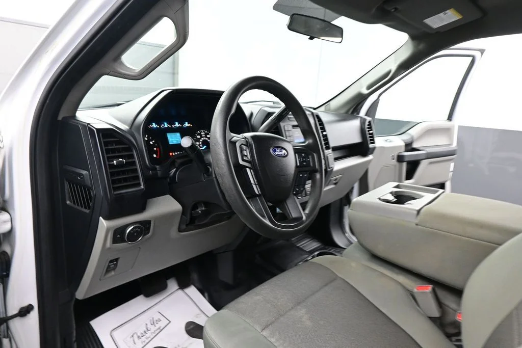 Used 2017 White Ford XL image 39