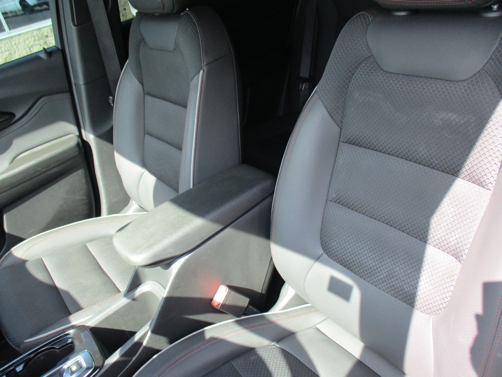 Used 2023 WHITE Chevrolet Rs image 13