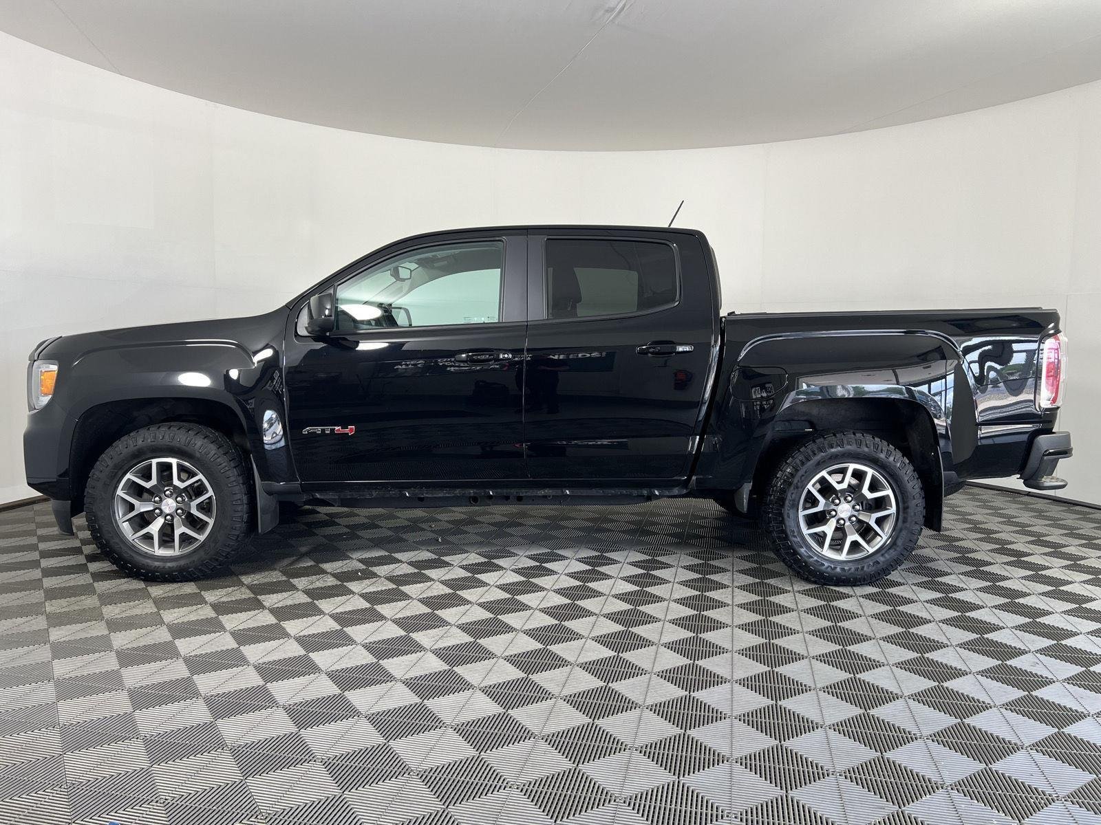 Used 2022 Onyx Black GMC 4WD AT4 w/Leather image 26