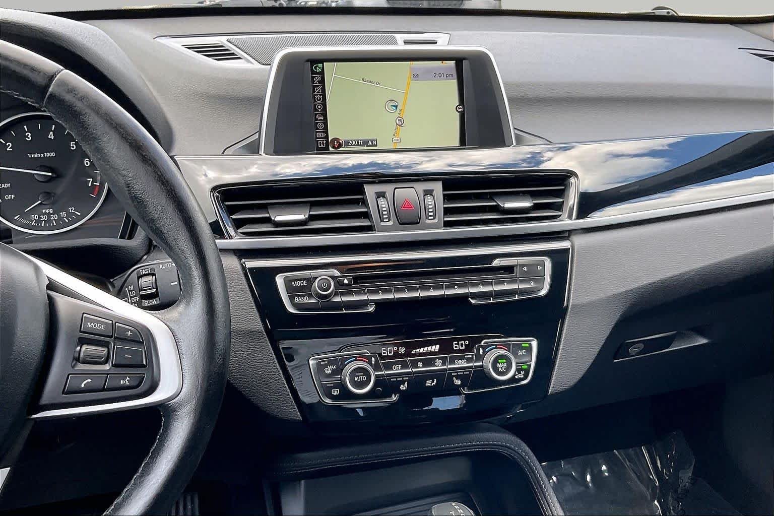 Used 2017 Alpine White BMW xDrive28i image 6