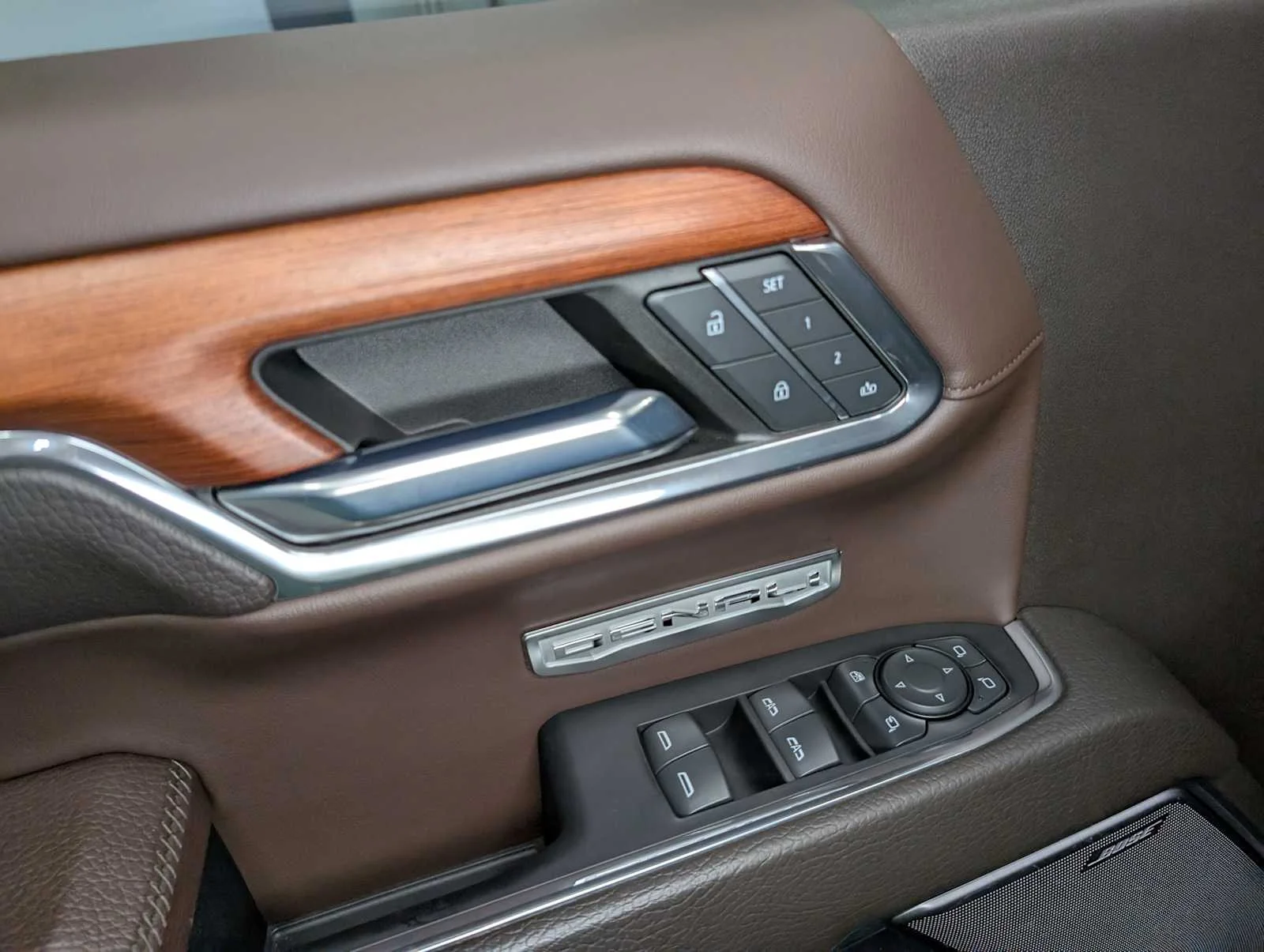 Used 2023 Onyx Black GMC Denali image 44