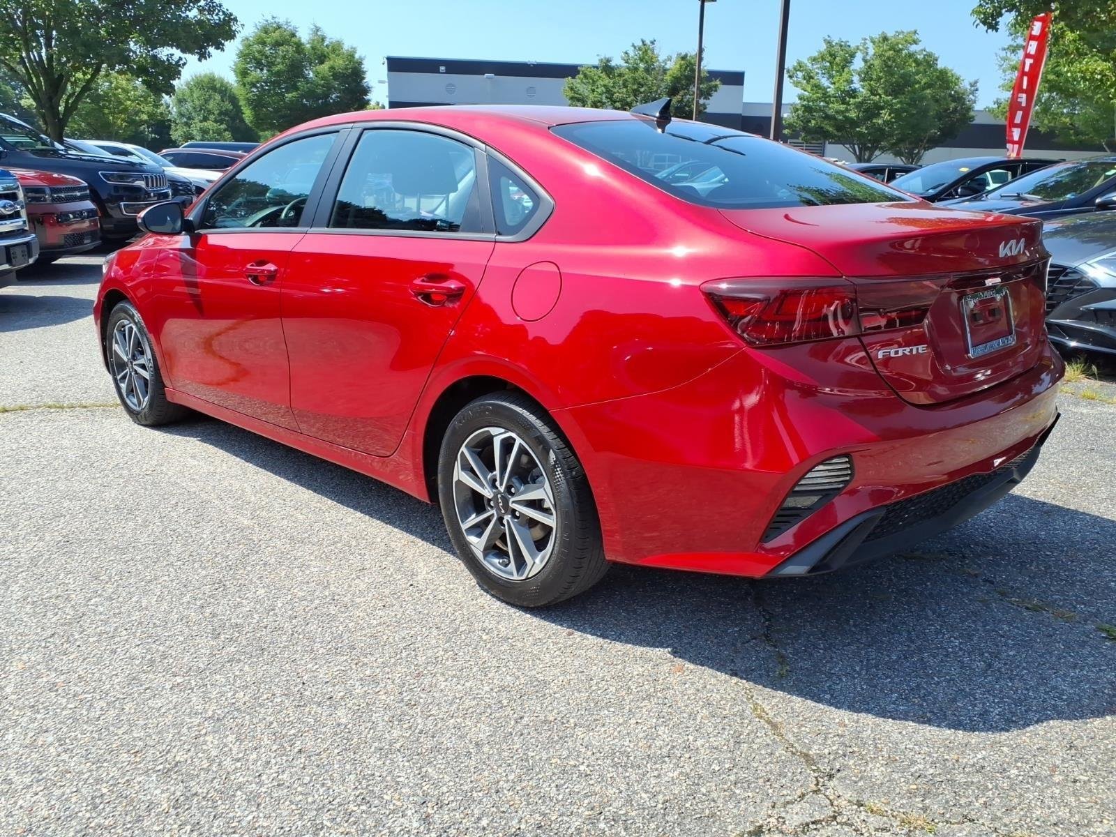2023 Kia Forte LXS - Photo 8