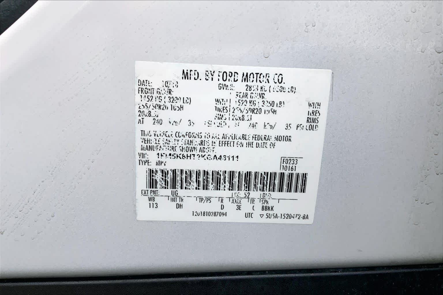 Used 2019 White Platinum Metallic Tri-Coat Ford Platinum image 37