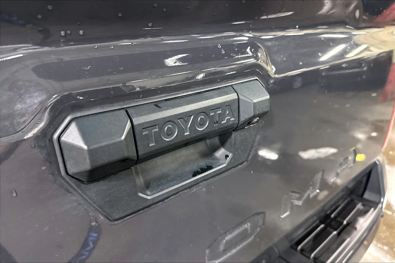 Used 2025 Underground Toyota SR5 image 30