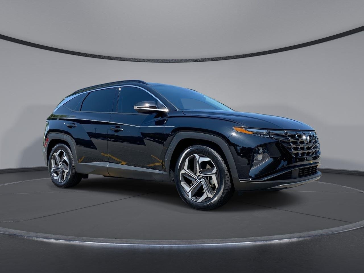 Used 2023 Phantom Black Hyundai Limited image 1