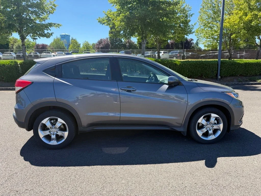 Used 2019 Modern Steel Metallic Honda LX image 8