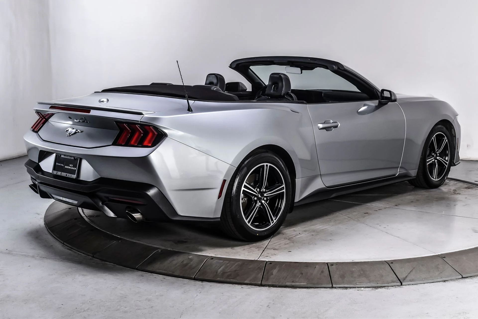 Used 2025 Iconic Silver Metallic Ford EcoBoost image 8