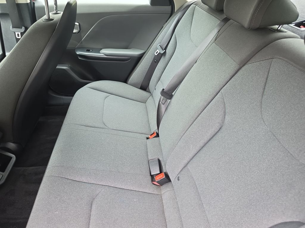 2025 Kia K4 LXS - Photo 17