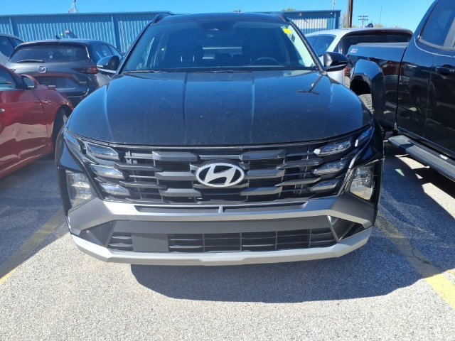 Used 2025  Hyundai SEL Convenience image 2