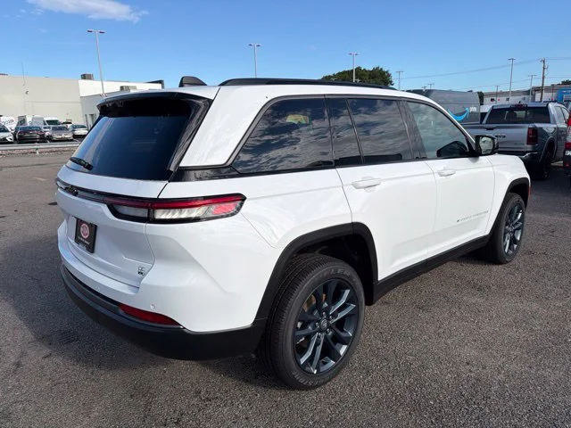 New 2026 White/off-white Jeep  image 3