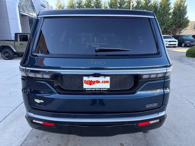 New 2027 Blue Jeep Overland image 4