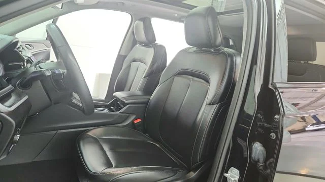 Used 2023 Black Jeep 4xe image 17