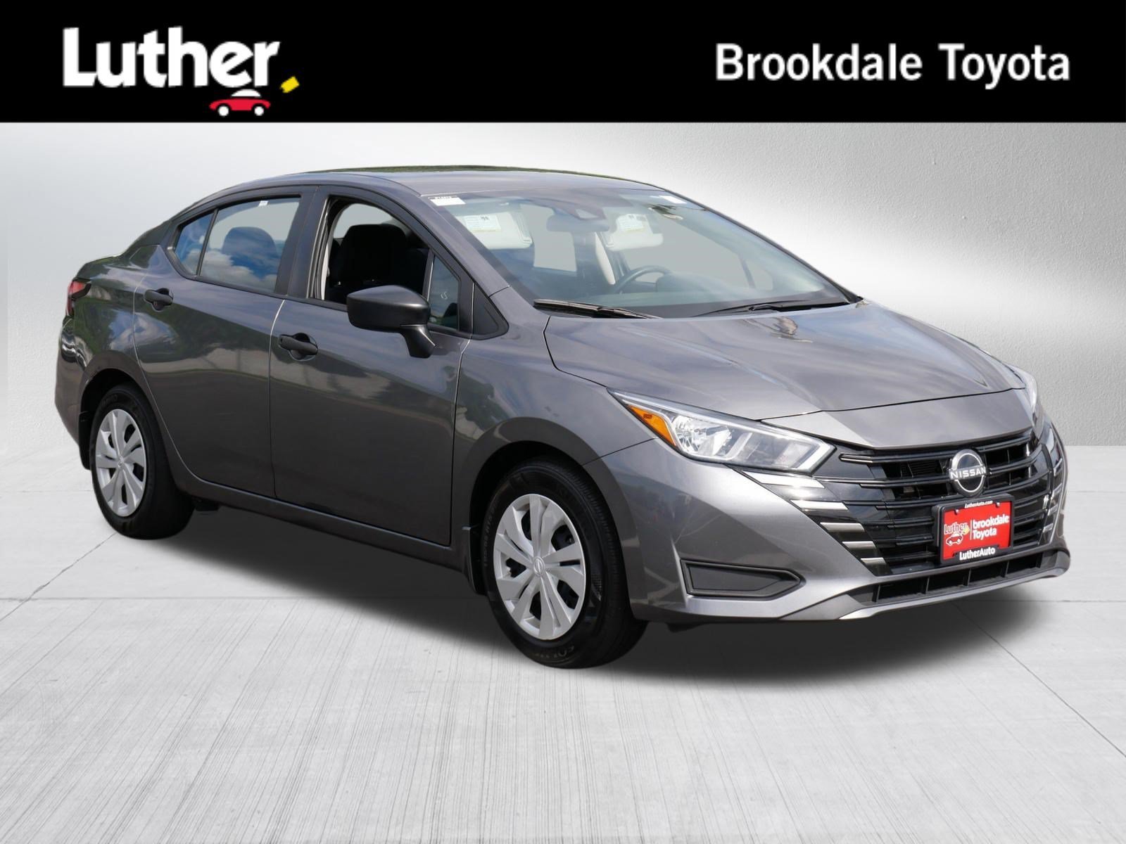 2024 Nissan Versa 1.6 S CVT's photo