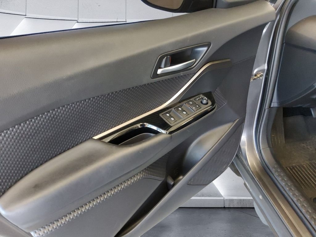 Used 2019 Gray Toyota XLE image 12