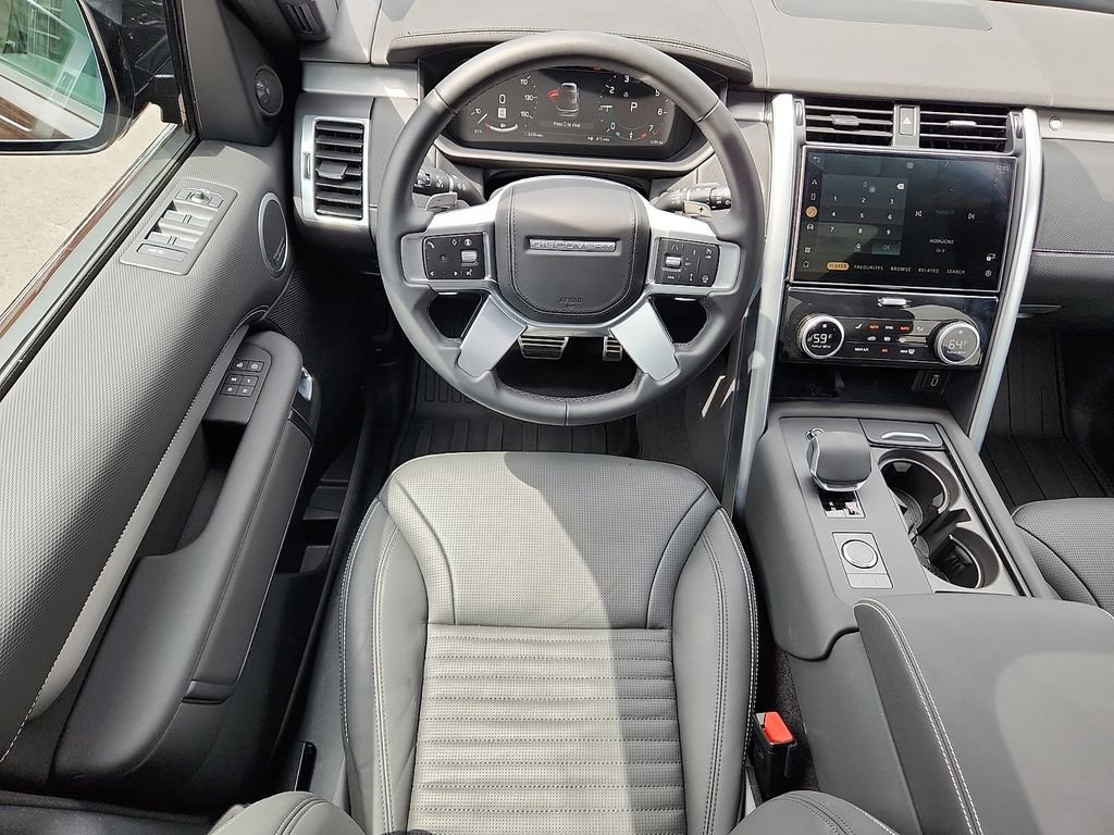 2026 Land Rover Discovery Gemini Edition - Photo 11