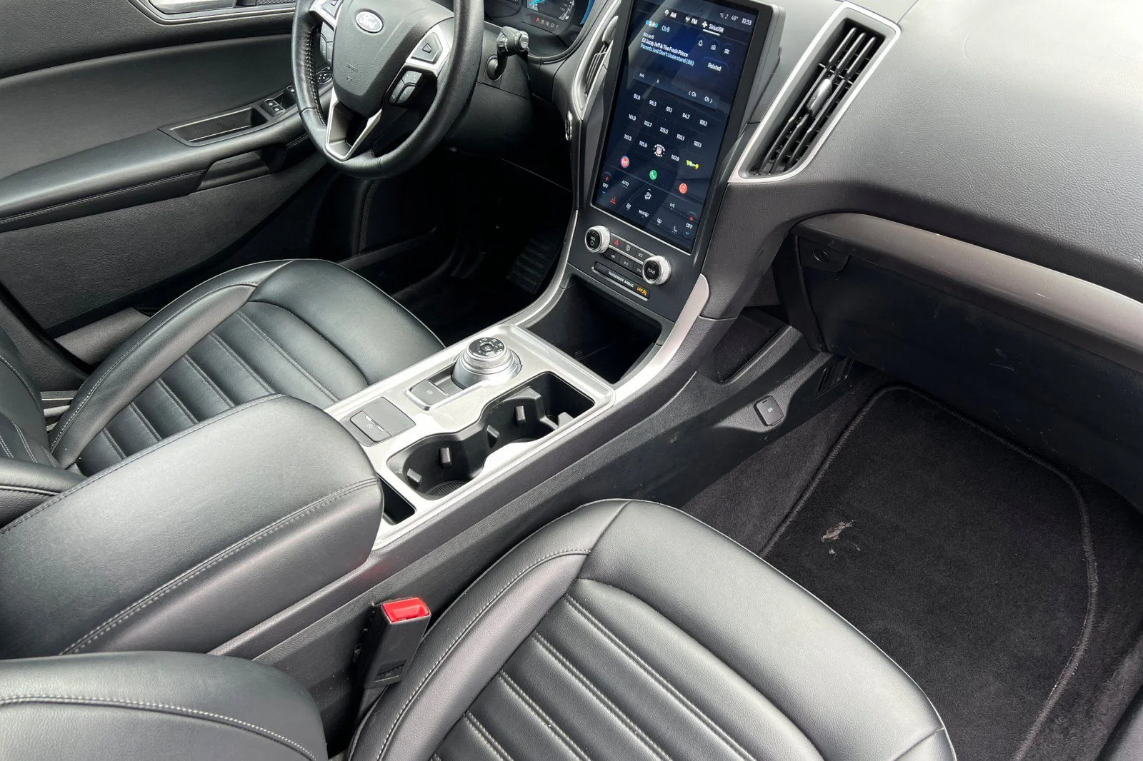 2023 Ford Edge SEL - Photo 16