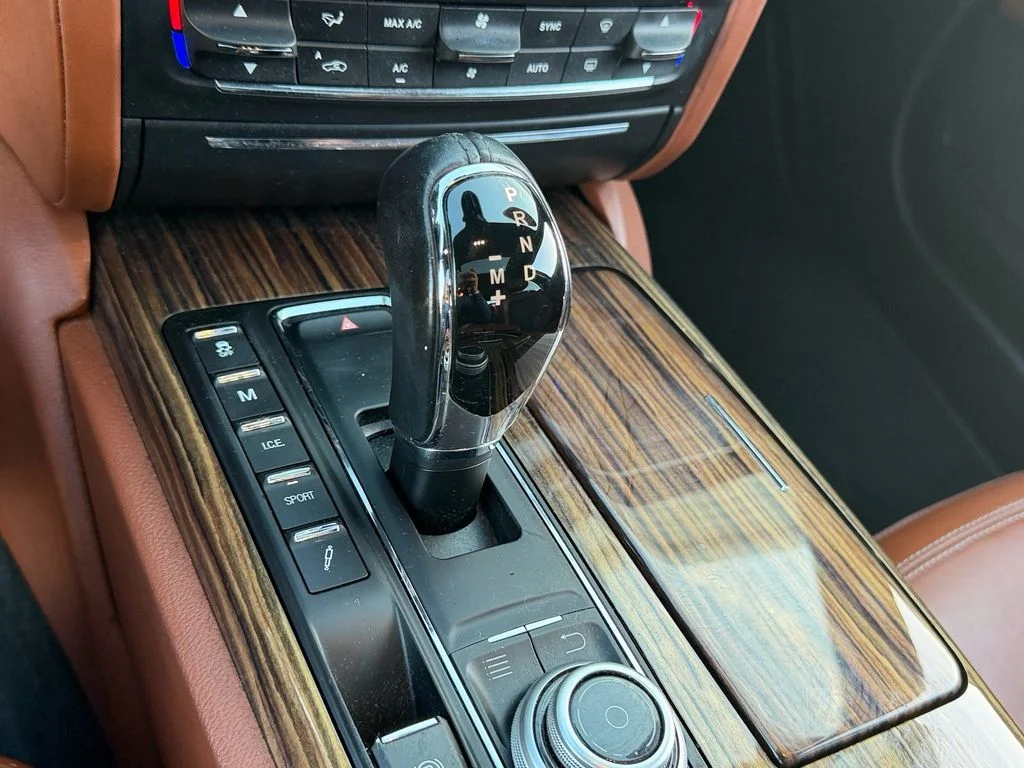 Used 2018 Blue Maserati S GranLusso image 27