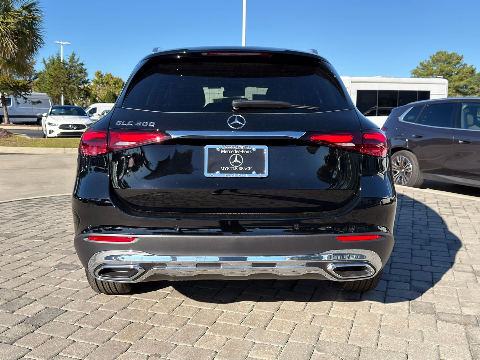 New 2026 Black Mercedes-Benz GLC 300 image 9
