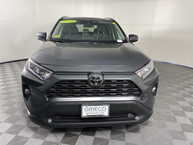 Used 2019 Gray Toyota XLE image 3