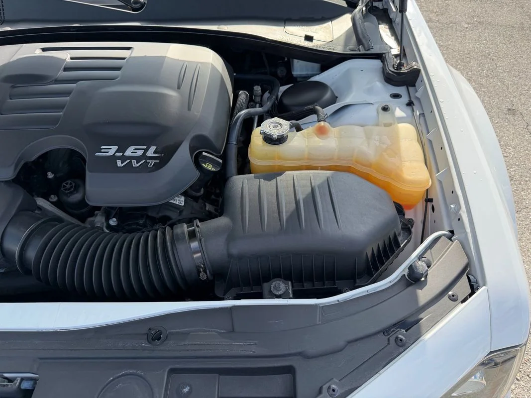 Used 2019  Chrysler Touring image 28